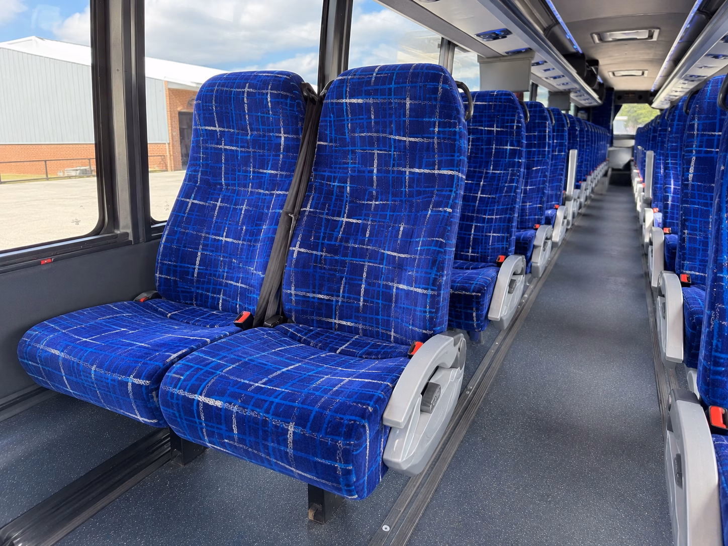 farmington hills airport shuttle transfers made simple