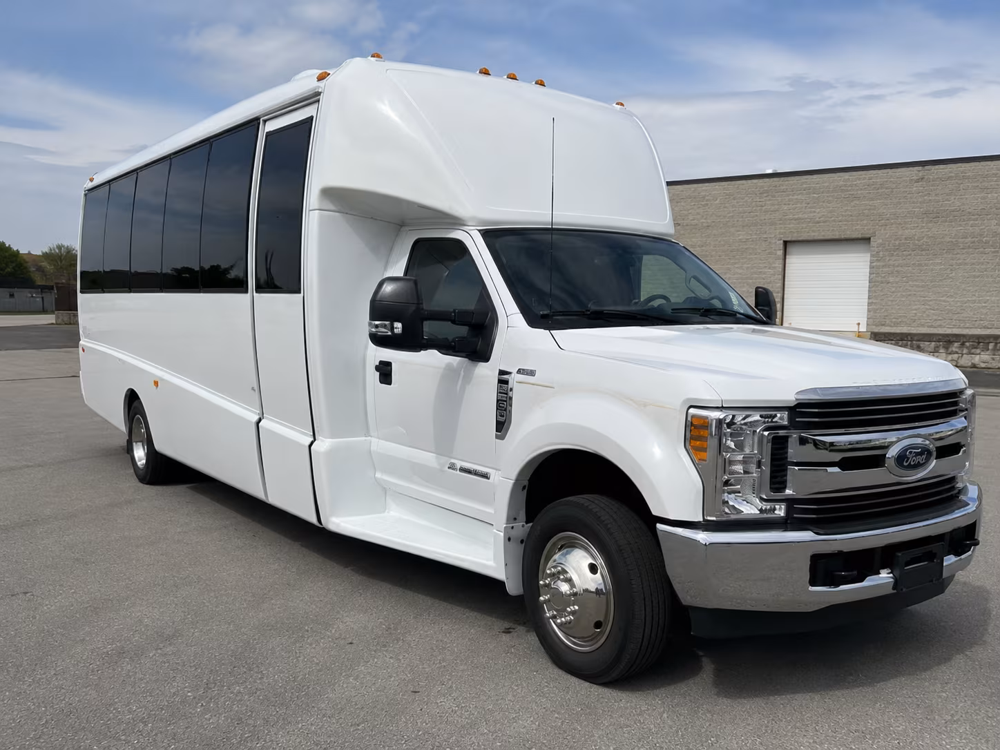 novi find novi long distance charter bus rentals for your next trip