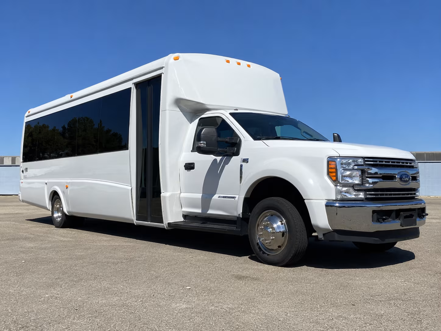 novi prom charter bus rentals in novi